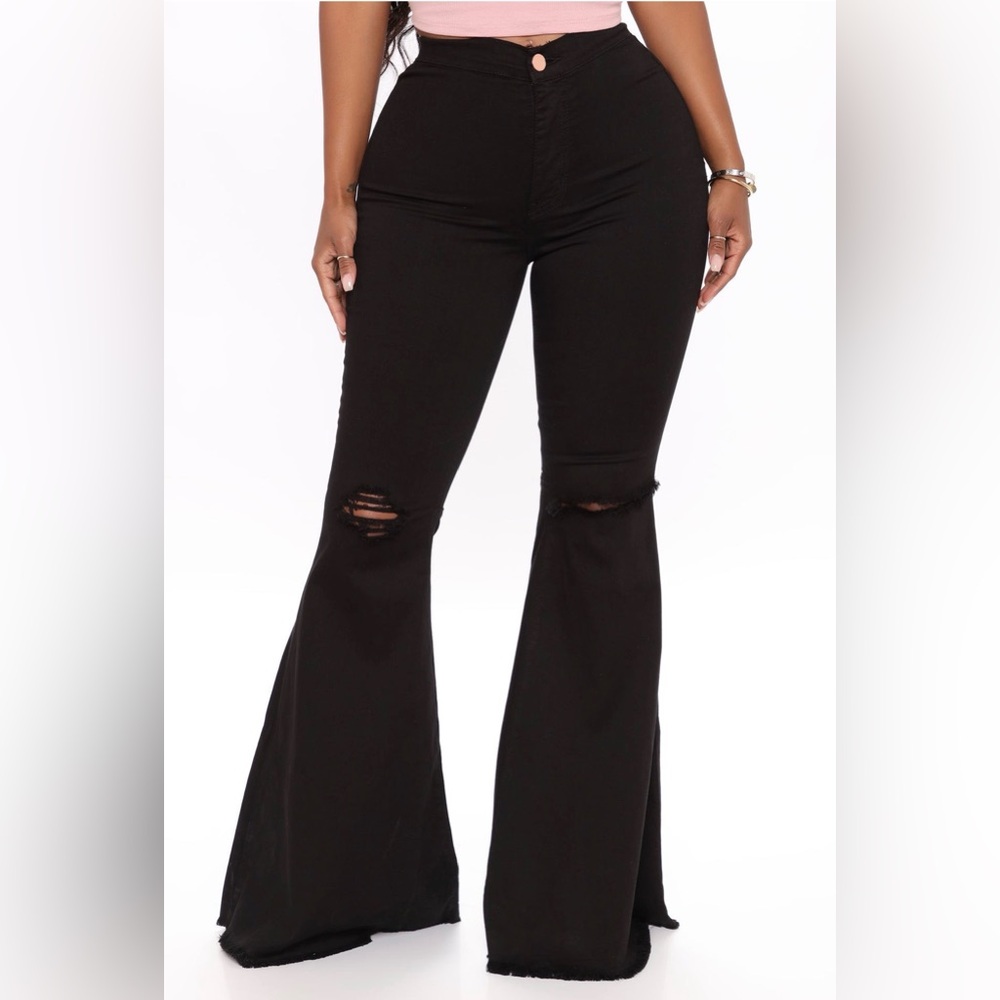 𝐅𝐀𝐒𝐇𝐈𝐎𝐍 𝐍𝐎𝐕𝐀 | NWT SUPER FLARED BELL BOTTOM DENIM JEANS